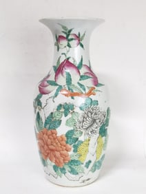19th C. hinese Porcelain Famille Rose Vase, Yu Hongbin