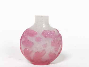 Qing Chinese Pink/White Peking Glass Carved Snuff Bottle