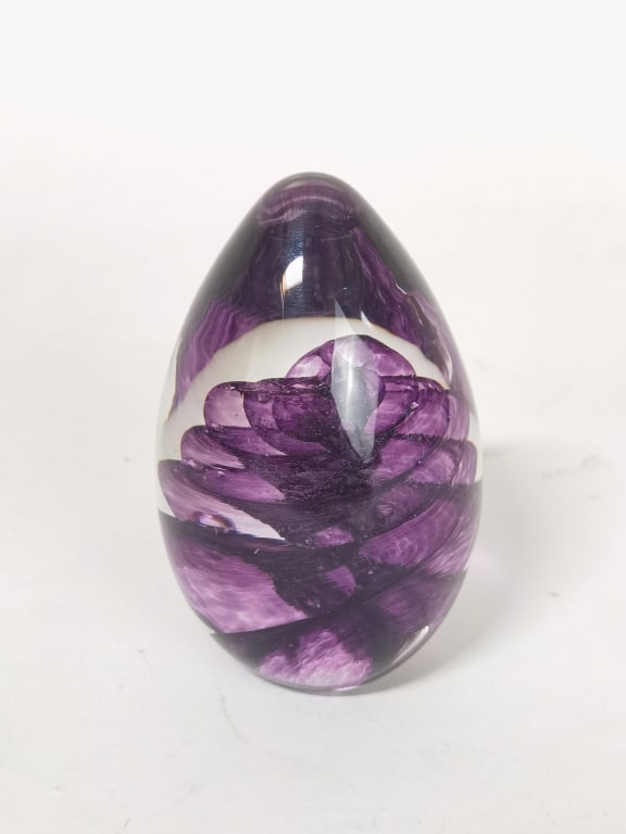Vintage GES 90 Puple Spiral Glass Paperweight: Vintage GES 90 Puple Spiral Glass Paperweight, 3.25in