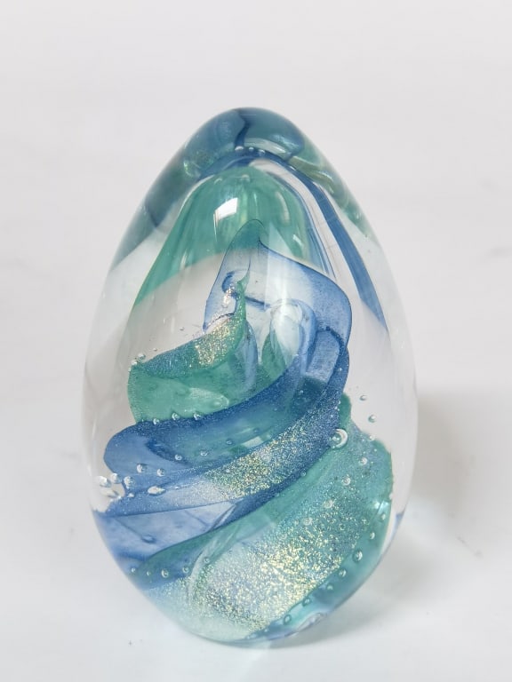 Vintage BSG 97 Blue/Teal Spiral Glass Paperweight: Vintage BSG 97 Blue/Teal Spiral Glass Paperweight, 3.25in