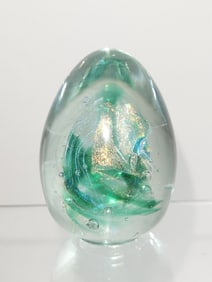 1997 Signed Green Glitter Swirl Glass Egg Paperweight