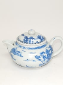 18-19th C. Chinese Export Porcelain B&W Teapot