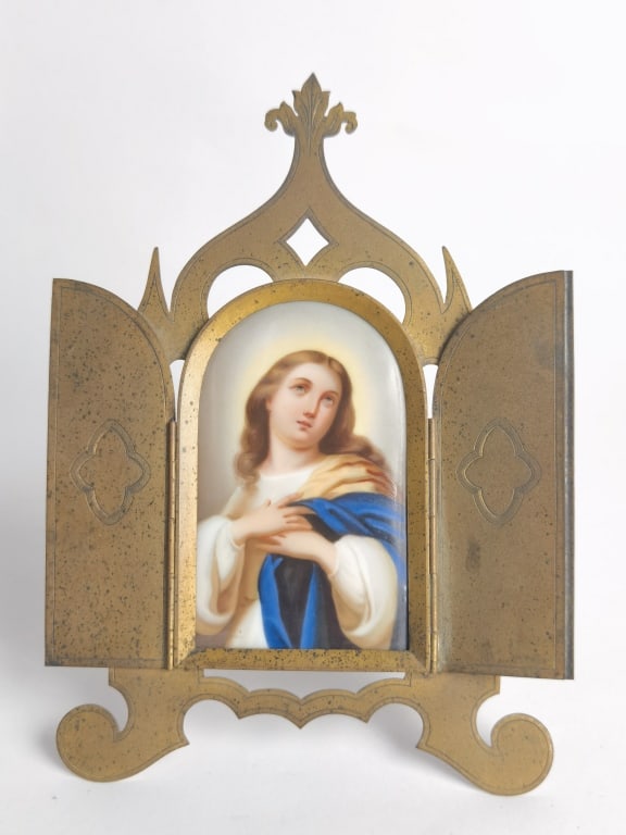 Antique Limoges France Style Travel Religious Alta: Antique Limoges France Style Travel Religious Altar with hand painted Virgin Mary plaque, 7.25in by 5in