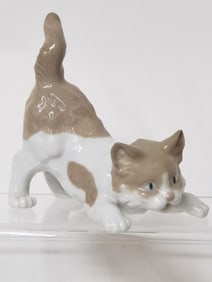 Lladro Spain Porcelain Cat Figurine