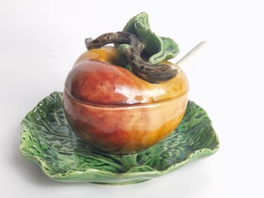 Vintage Bordallo Pinheiro Persimmon Soup Bowl