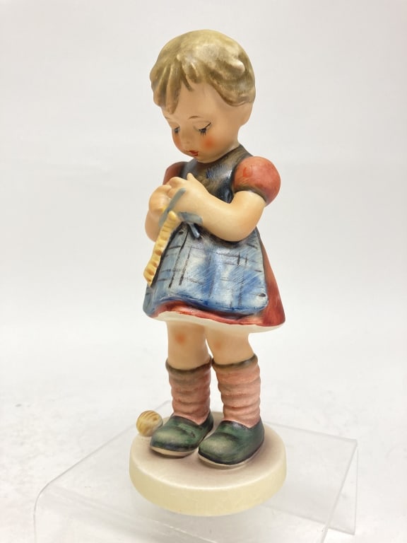 Vintage Goebel Hummel Porcelain "Stitch in Time" F (1 of 4)