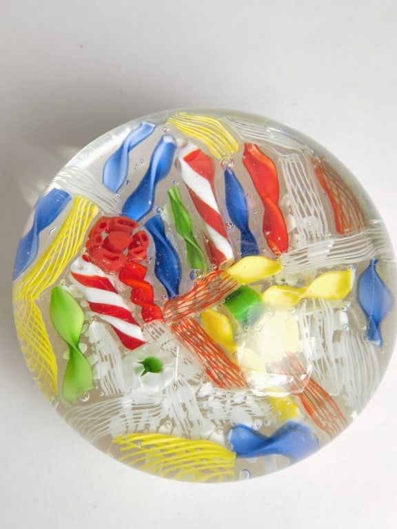 Large Vintage Murano Italy Lattice Glass Paperweig: Large Vintage Murano Italy Lattice Glass Paperweight, 3.25in by 4in