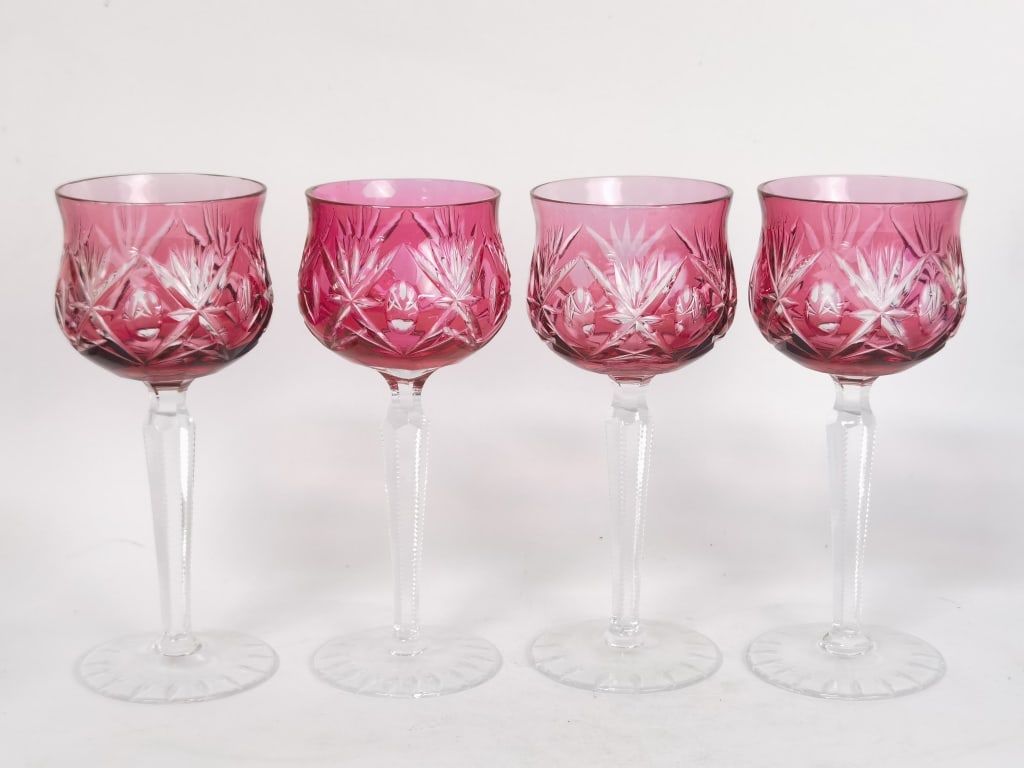 (4) Vintage Bohemian Ruby Cut-to-Clear Wine Glasse: (4) Vintage Bohemian Ruby Cut-to-Clear Wine Glasses, 7.5in