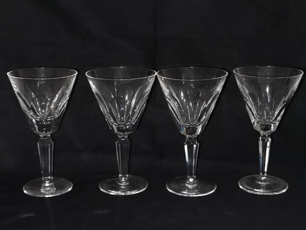 (4) Waterford Crystal "Sheila" Wine Glasses: (4) Waterford Crystal "Sheila" Wine Glasses, 7in