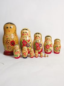 Vintage Russian Hand Painted Wood Nesting Dolls