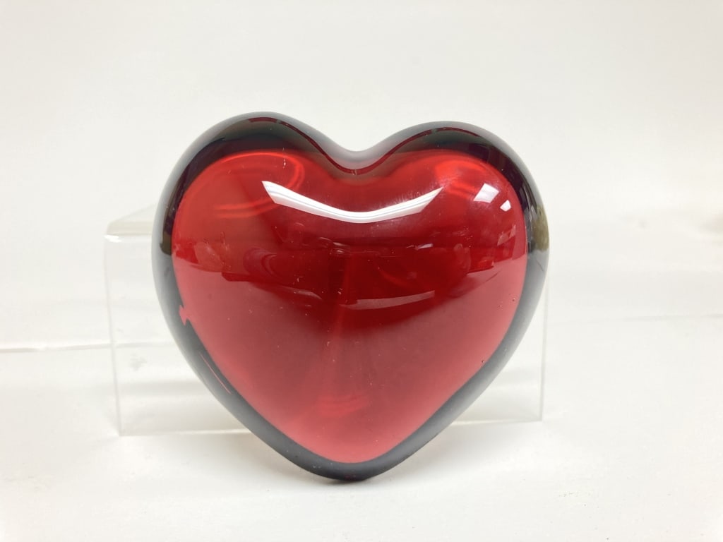 Baccarat Crystal Red Heart Paperweight (1 of 4)