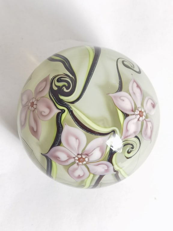1978 Orient & Flume Flower Vine Glass Paperweight: 1978 Orient & Flume Flower Vine Glass Paperweight,