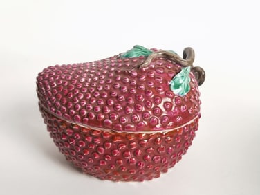 Qing Chinese Porcelain Red Glaze Lychee Box