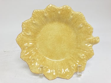 Este Italy Majolica Porcelain Yellow Leaf Plate