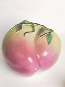 Qing Chinese Porcelain Famille Rose Peach Box