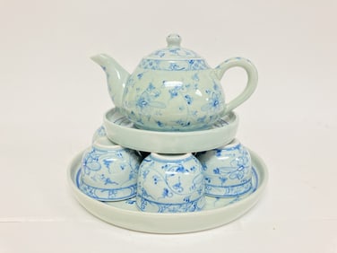 Chinese Porcelain B&W Tea Set