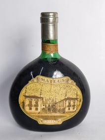 Vintage Mateus Rose Sparkling Wine