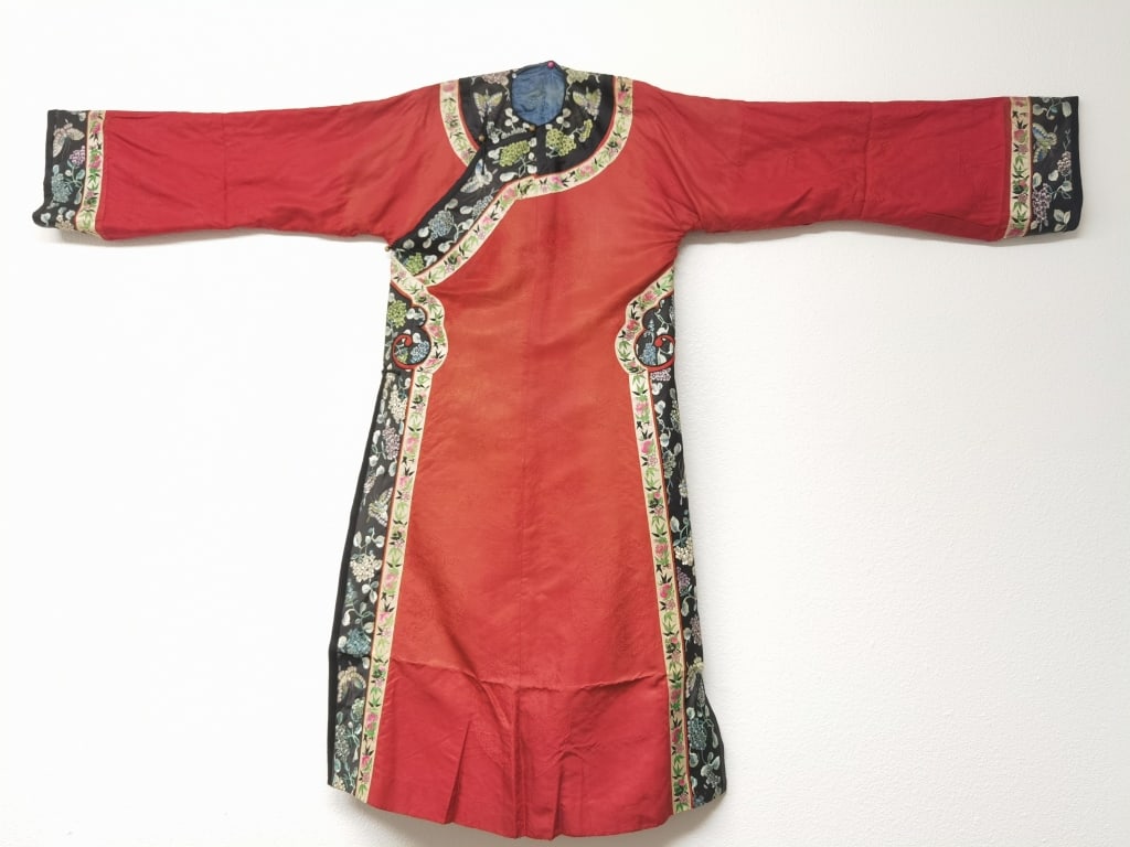 17-18th C. Chinese Woman's Embroidered Robe on Red: 17-18th C. Chinese Woman's Embroidered Robe on Red Silk, 55in by 76in