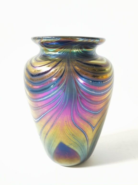 1984 Signed "Breed" Iridescent Pulled Feather Glass Vase