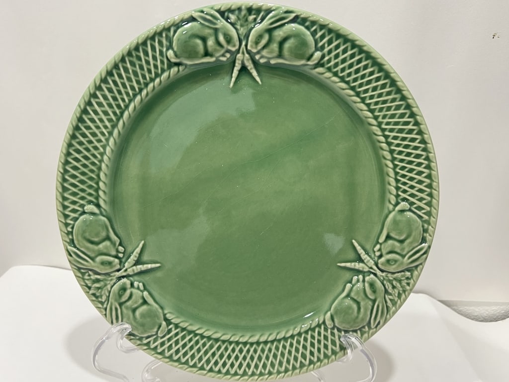 Bordallo Pinheiro Porcelain Green Rabbit Plate (1 of 3)
