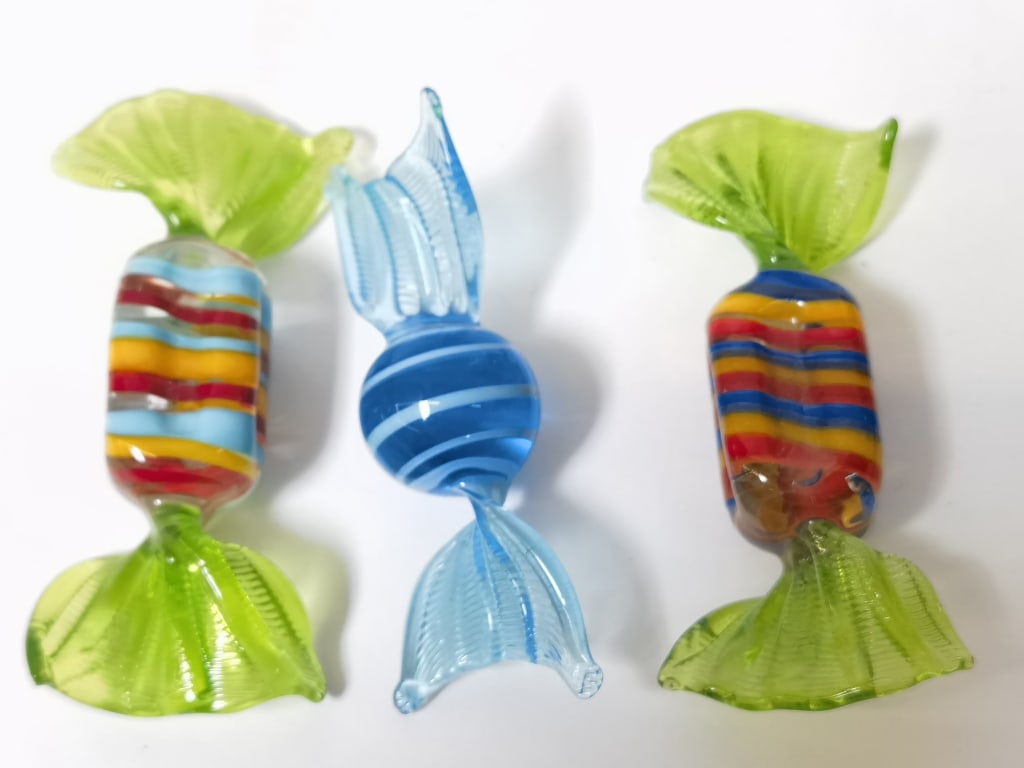 (3) Vintage Murano Italy Art Glass Candies: (3) Vintage Murano Italy Art Glass Candies, 2.75in