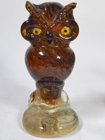 Vintage Dynasty Gallery Art Glass Owl