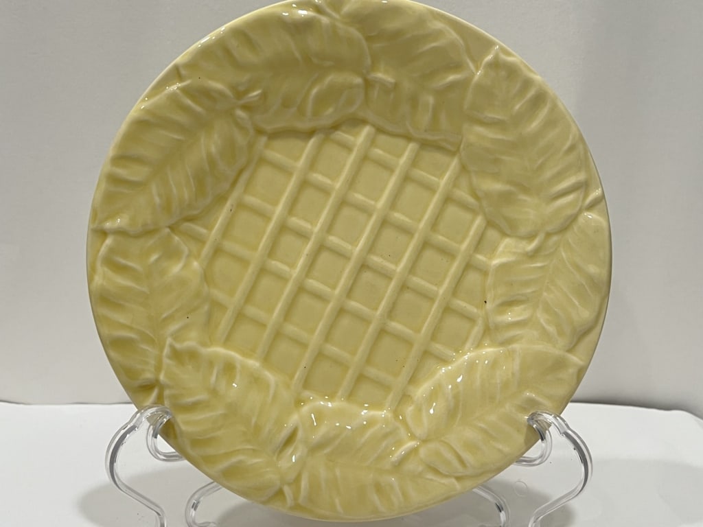 Bordallo Pinheiro Porcelain Yellow Weaved Leaf Plate: Bordallo Pinheiro Porcelain Yellow Weaved Leaf Plate, 8.25in