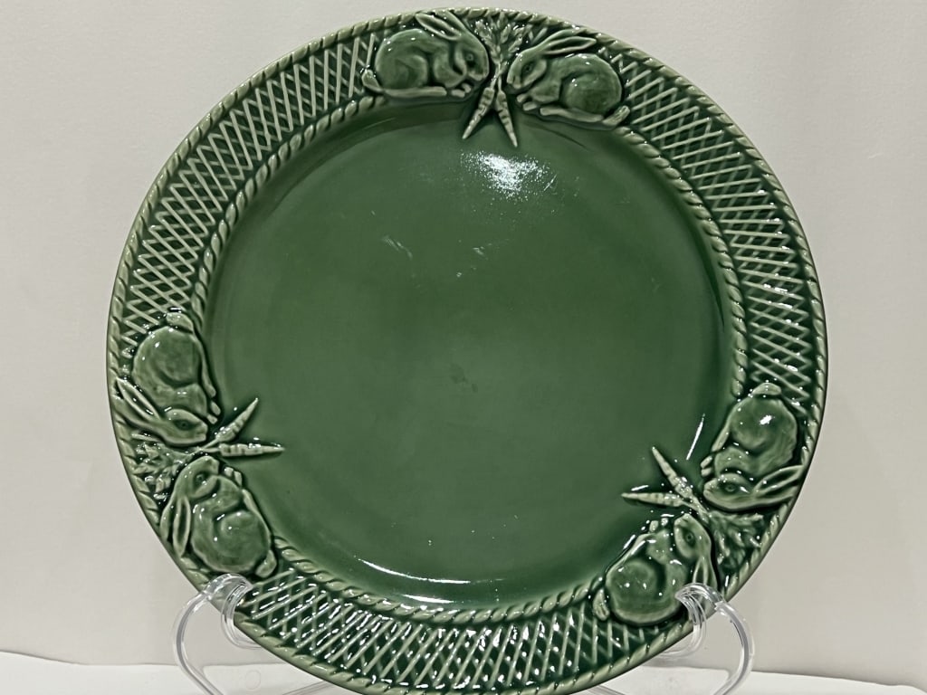 Bordallo Pinheiro Porcelain Green Rabbit Plate (1 of 3)