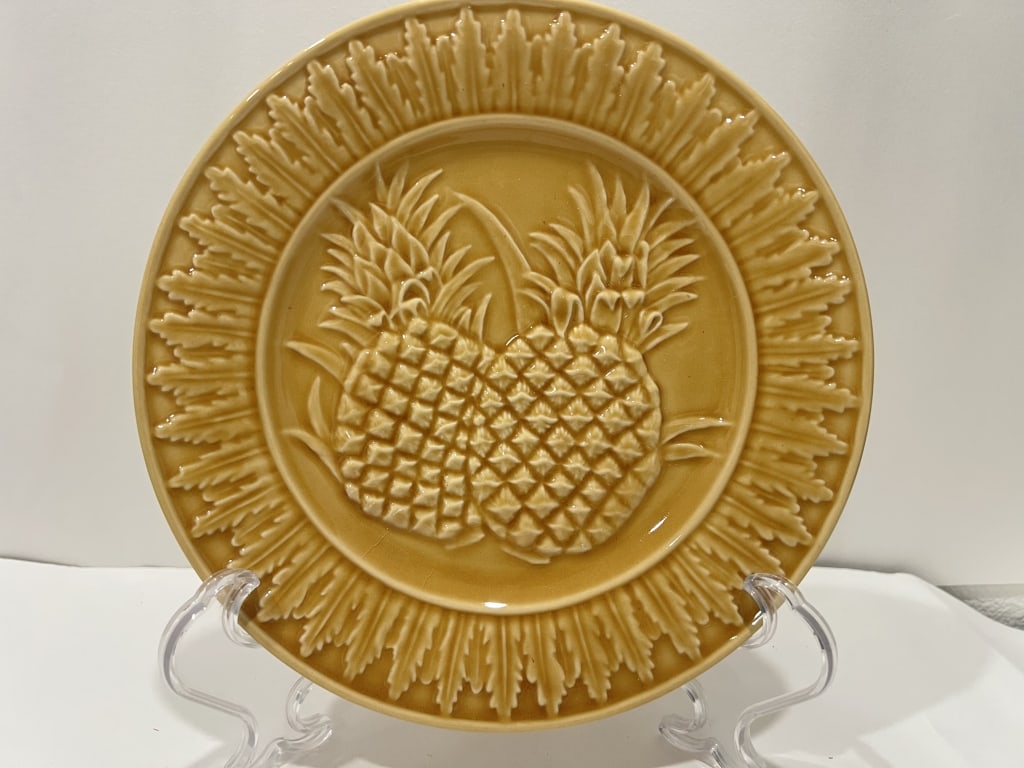 Pr. of Bordallo Pinheiro Porcelain Yellow Pineapple Plates: Pr. of Bordallo Pinheiro Porcelain Yellow Pineapple Plates, 8.25in