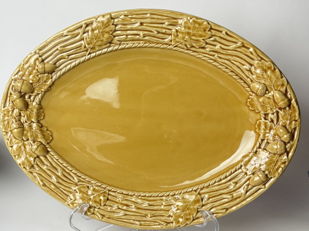 Bordallo Pinheiro Porcelain Yellow Acorn Oval Plate: Bordallo Pinheiro Porcelain Yellow Acorn Oval Plate, 15.5in by 11.5in