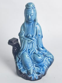 Qing Chinese Porcelain Peacock Blue Glaze Guanyin
