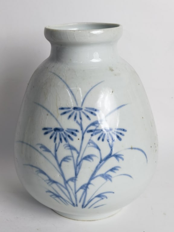 17-19th C. Korean Porcelain B&W Vase: 17-19th C. Korean Porcelain B&W Vase, 8.75in