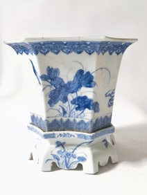 Qing Chinese Porcelain B&W Octagonal Flower Pot