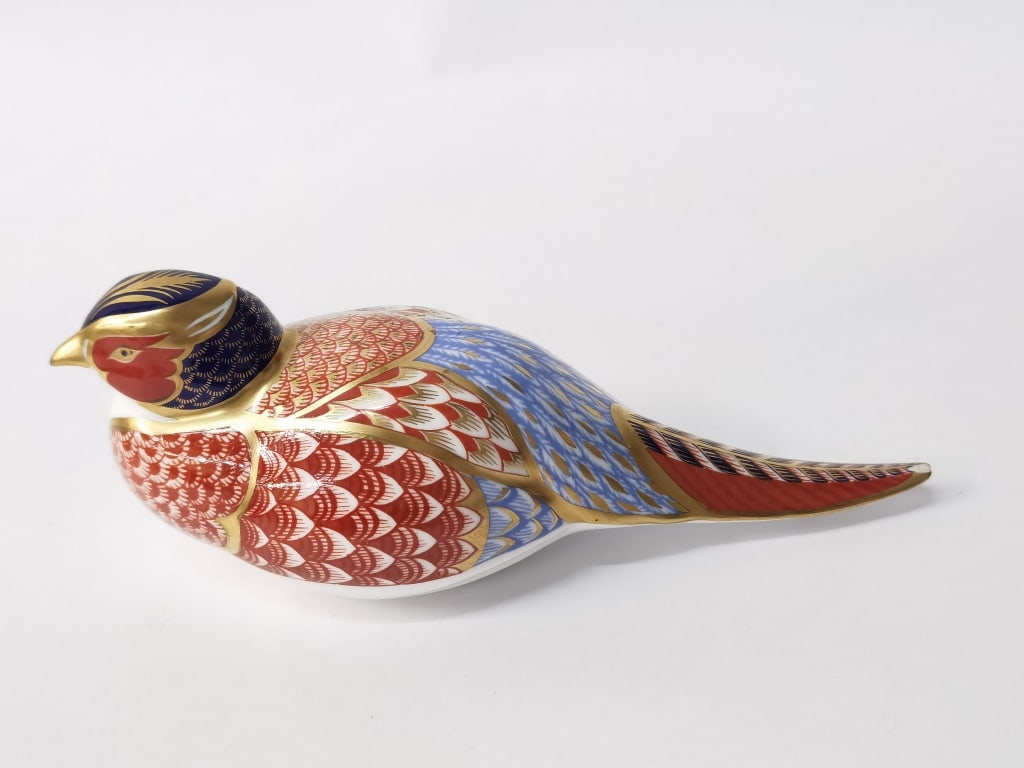 Vintage Royal Crown Derby Porcelain Bird (1 of 5)