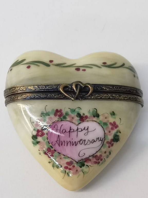 Vintage Peint Main Limoges France Rochard Heart Tr: Vintage Peint Main Limoges France Rochard Heart Trinket Box, 2.25in