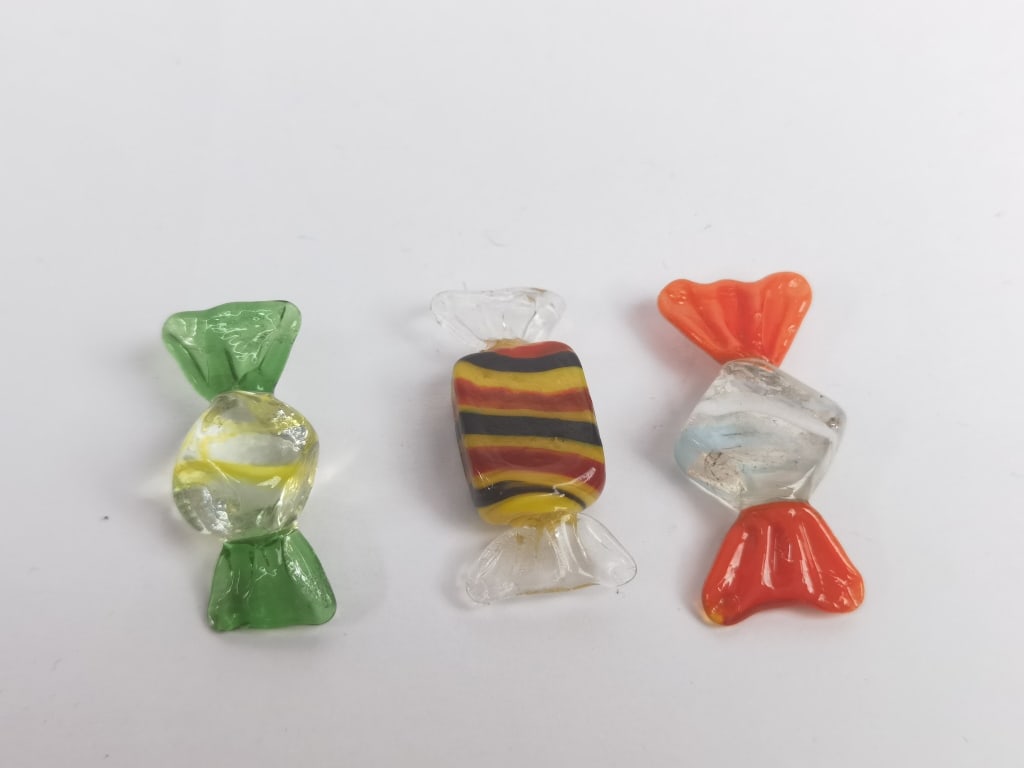 (3) Vintage Murano Italy Art Glass Candies: (3) Vintage Murano Italy Art Glass Candies, 1.5in