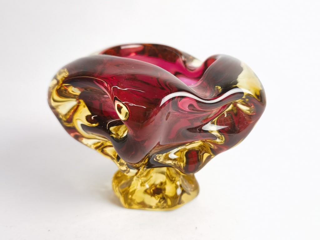 Vintage Murano Italy Yellow Overcast Cranberry Gla: Vintage Murano Italy Yellow Overcast Cranberry Glass Freeform Vase, 4 3/8in by 5in