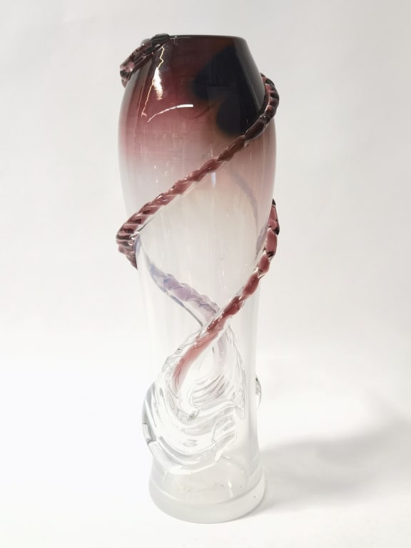 Vintage Amethyst Ombre Double Braid Art Glass Vase: Vintage Amethyst Ombre Double Braid Art Glass Vase, 12in