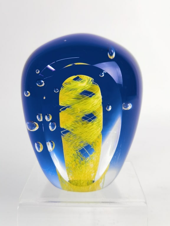 Limited Ed. Caithness Scotland Special Rhythm Glas (1 of 7)