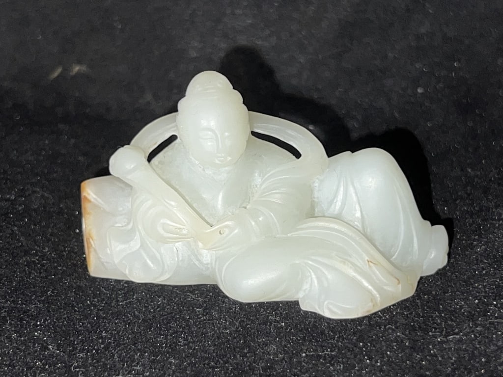 19-20th C. Chinese White Jade Carved Guanyin: 19-20th C. Chinese White Jade Carved Guanyin, 2.5in