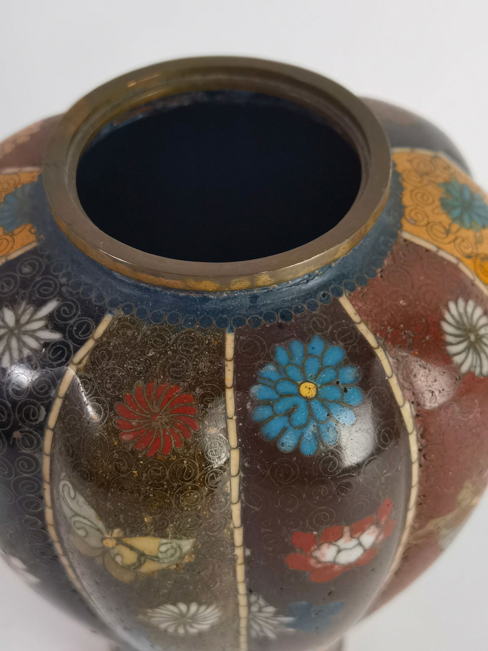 Japanese Cloisonne Melon Vase - 5