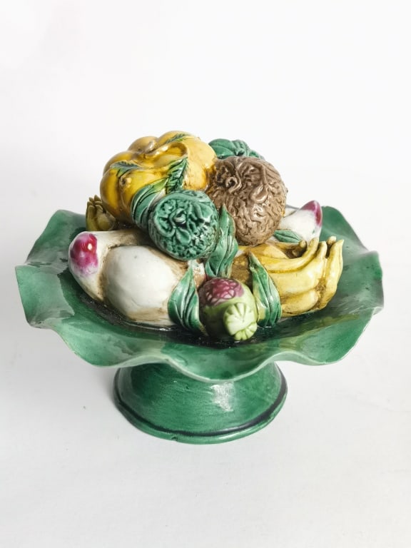 Qing Chinese Porcelain Sancai Fruit Bowl (1 of 7)