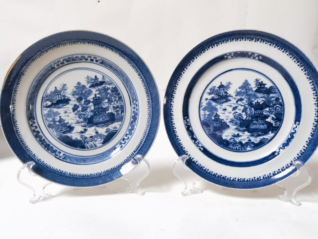 Pr. of 19th C. Chinese Export Porcelain B&W Plates (1 of 4)