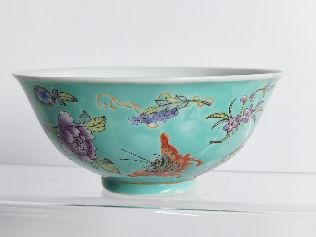 Qing Chinese Porcelain Turquoise Glaze Bowl (1 of 6)