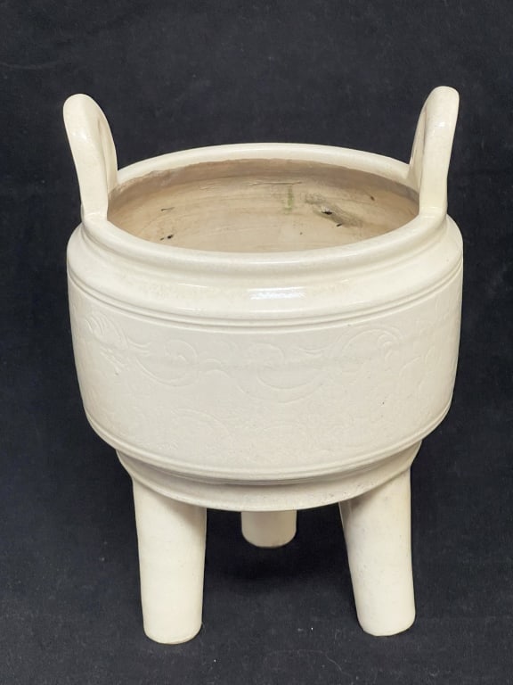 Song/Yuan Chinese Porcelain Ding Yao White Glaze C (1 of 7)