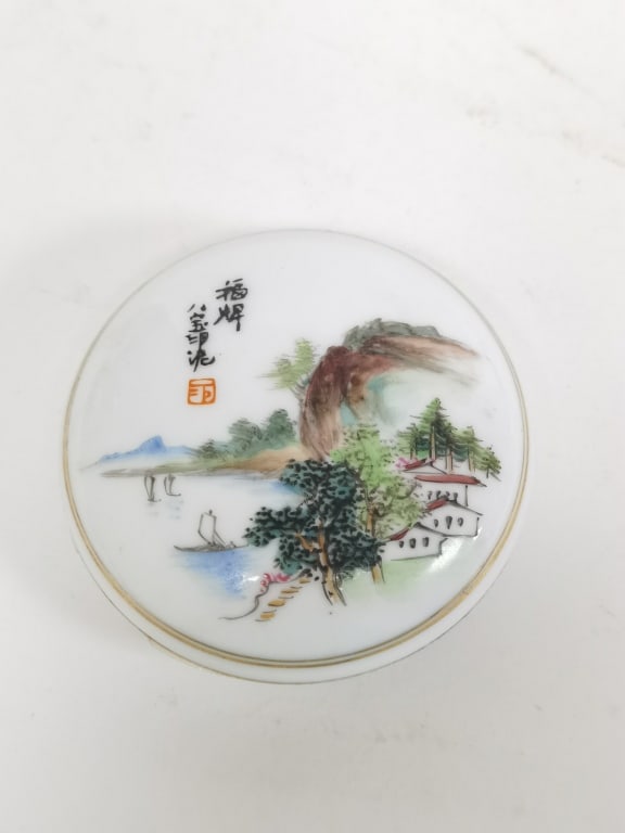 Chinese Porcelain Famille Rose Stamp Ink Box (1 of 3)