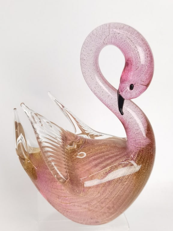 Vintage Murano Italy Glitter Pink Glass Swan: Vintage Murano Italy Glitter Pink Glass Swan, 6.75in