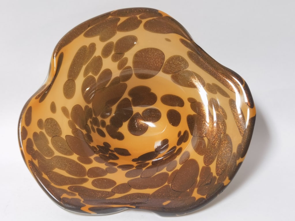 Vintage Murano Italy Glitter Amber Art Glass Ashtr: Vintage Murano Italy Glitter Amber Art Glass Ashtray, 8in