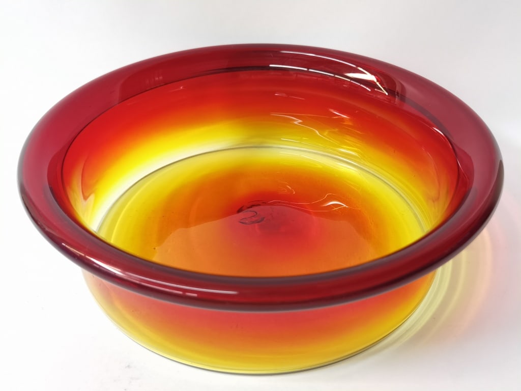 Large Vintage Amberina Glass Bowl: Large Vintage Amberina Glass Bowl, 12.5in by 3.75in