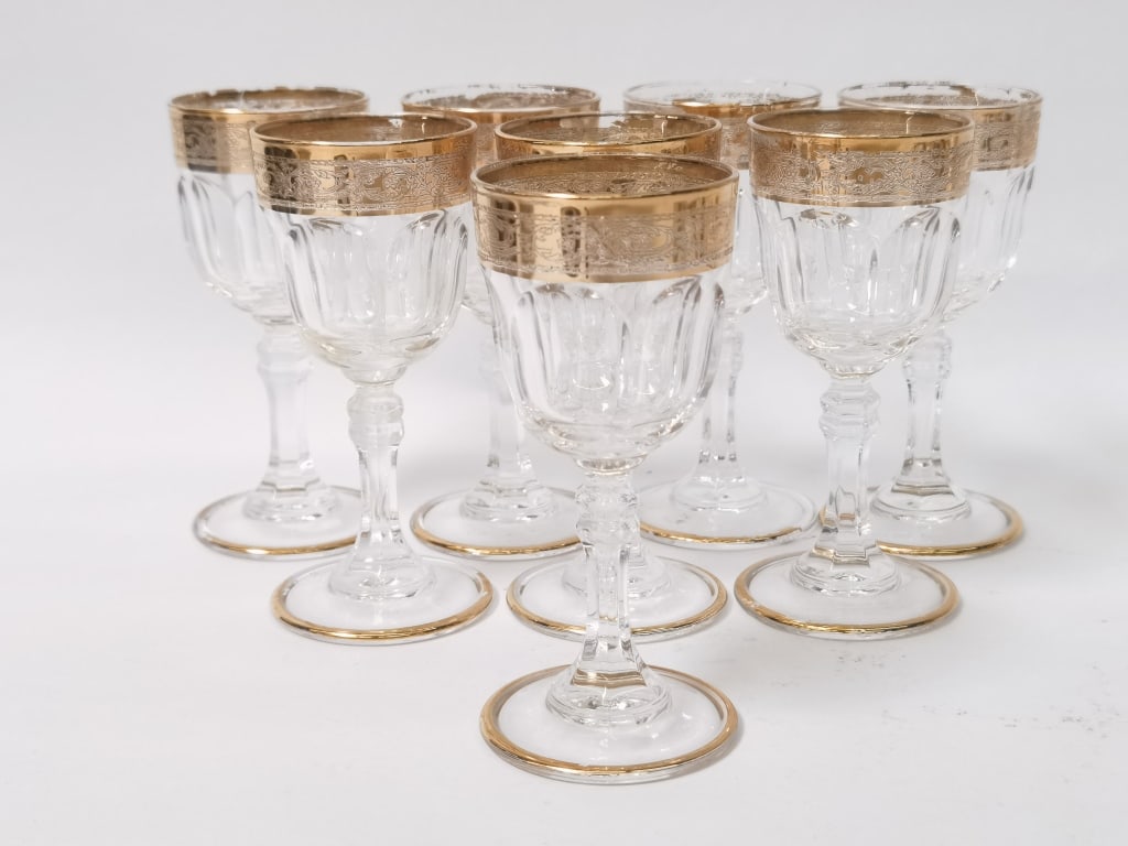 (8) Vintage Gilt Rim Crystal Wine Glasses (1 of 5)